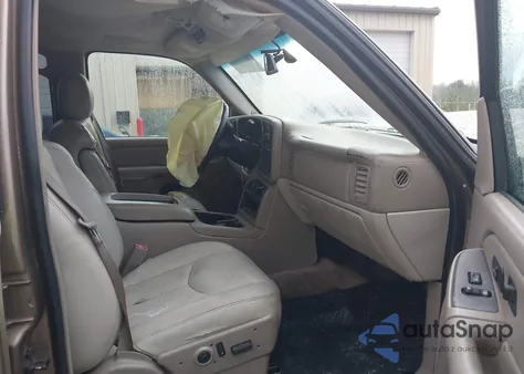 2004 Chevrolet Tahoe C1500 from USA, damaged, VIN 1GNEC13Z34R153459